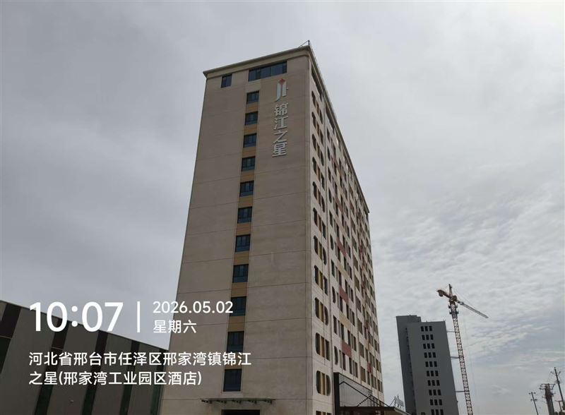 酒店自助早餐服务员